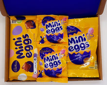 Cargar imagen en el visor de la galería, The Mini Eggs Easter Chocolate Letterbox Gift - The Happiness Box

